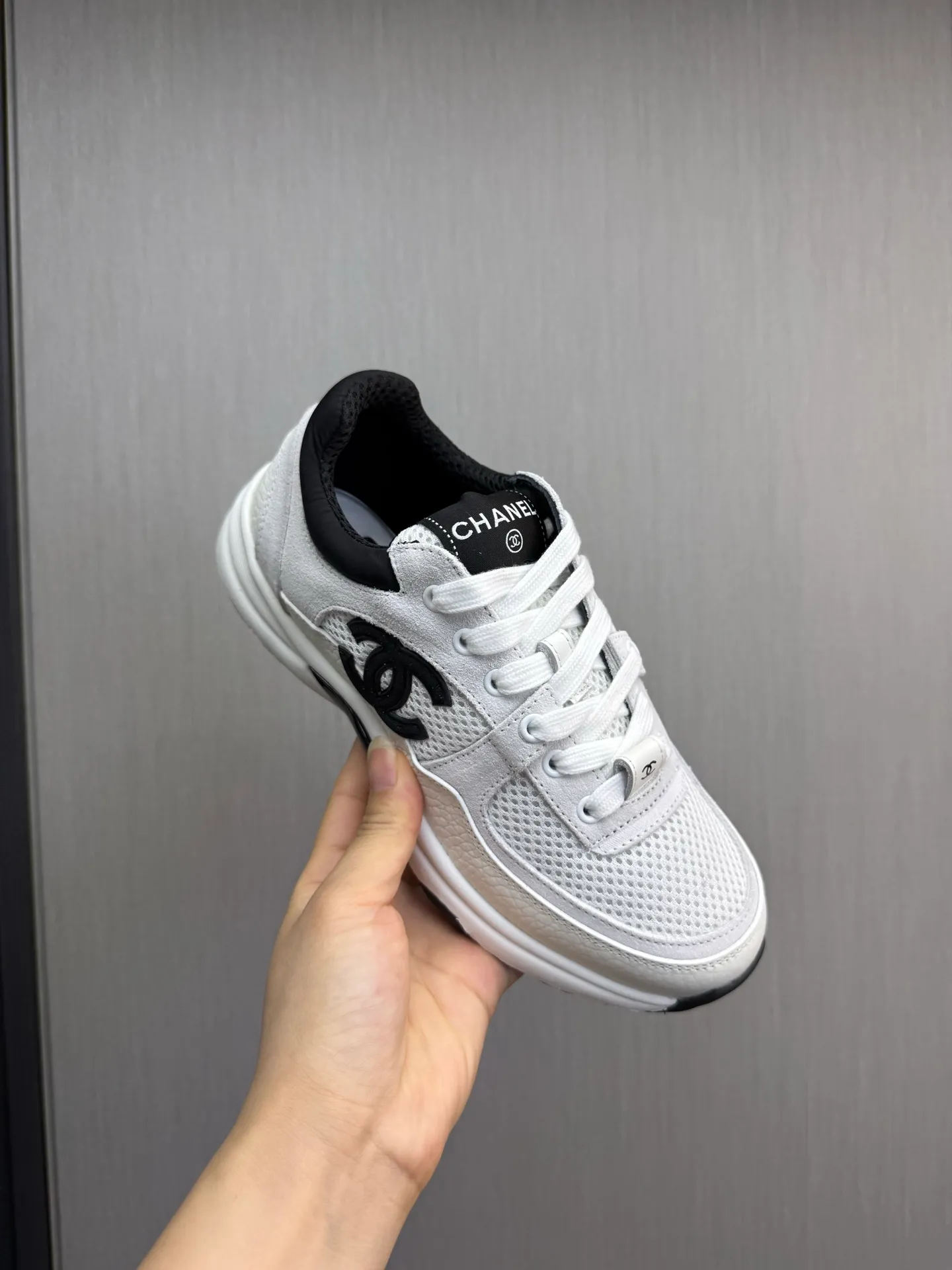Men's men's shoes 💰600💰 Chanel Chanel 25A latest couple's white shoes casual sports shoes skate shoes 🩷💚 original purchase and development production Xiaoxiang C Home counter another super hot model, loved by Internet celebrity bloggers and ladies, various praises on social platforms, super popular and high quality 😍😍 latest material classic black and white color matching The upper foot is full of fashion 🎊🎊 ▪️Material: Original customized imported cowhide material ▪️Inner lining: Customized mesh ▪️Sole: Original open-molded TPU non-slip outsole ▪️Size: 35-44